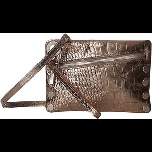 Hammitt / Nash ( clutch)